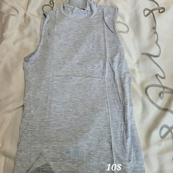 Tops 10$ each!!! - Picture 7 of 16